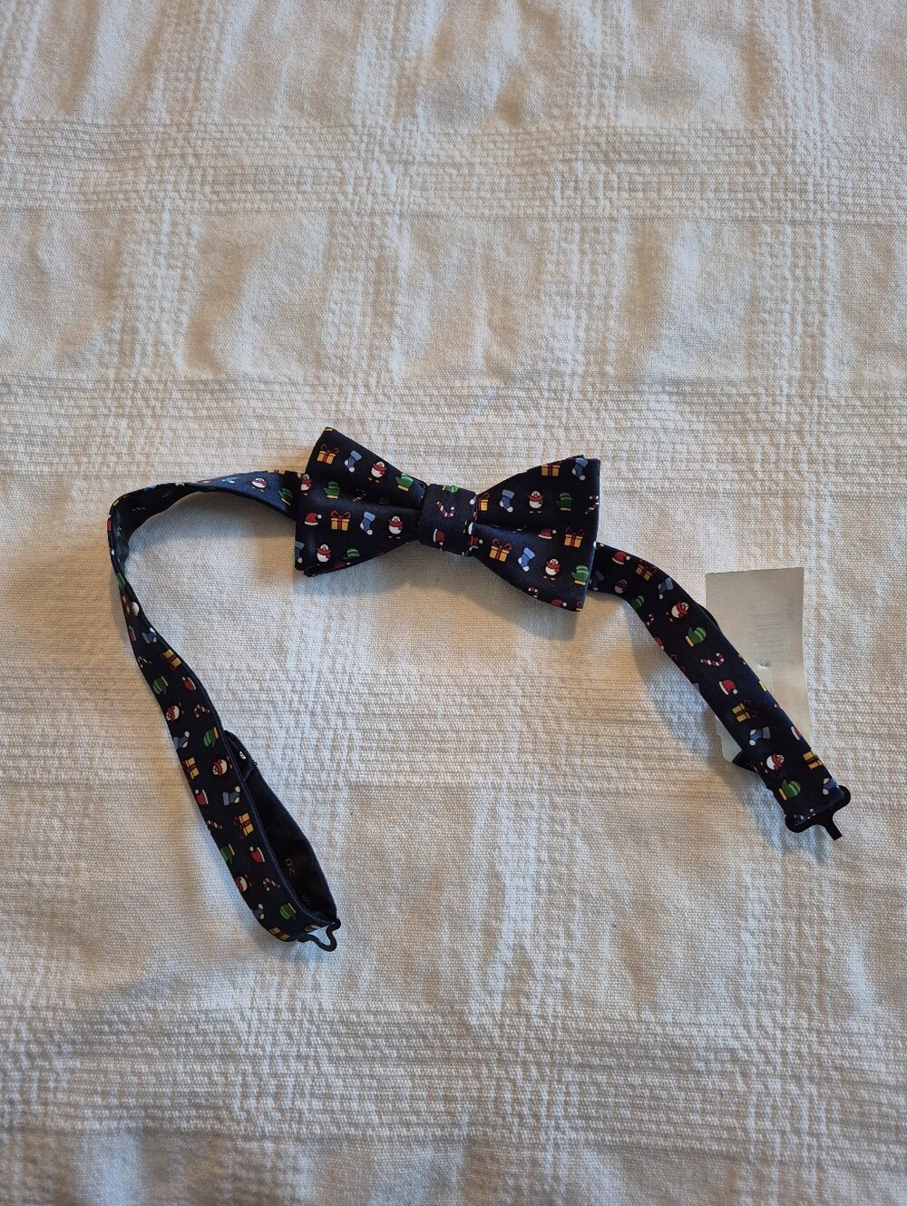 HO HO HO boys or men's holiday design bowtie adjustable from 14 1/2 - 20" NWT